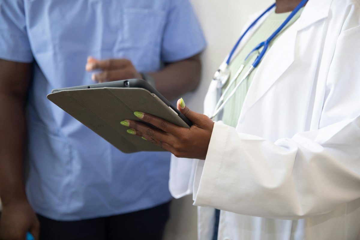 How to Choose Between Original Medicare and Medicare Advantage