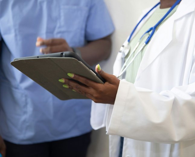 How to Choose Between Original Medicare and Medicare Advantage